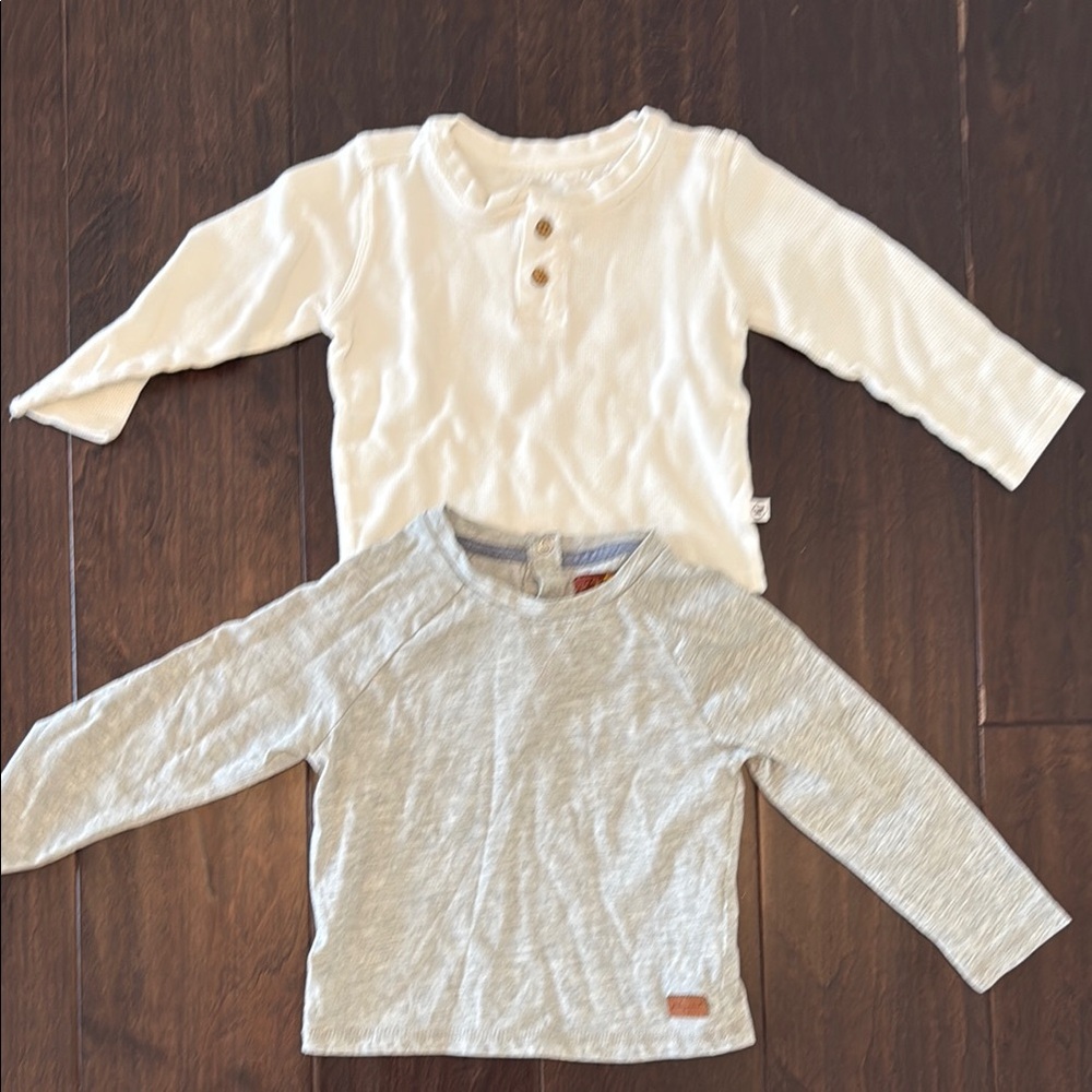 Worn once bundle! 7 For All Mankind Gray & Honest Company White Long Sleeve Tees